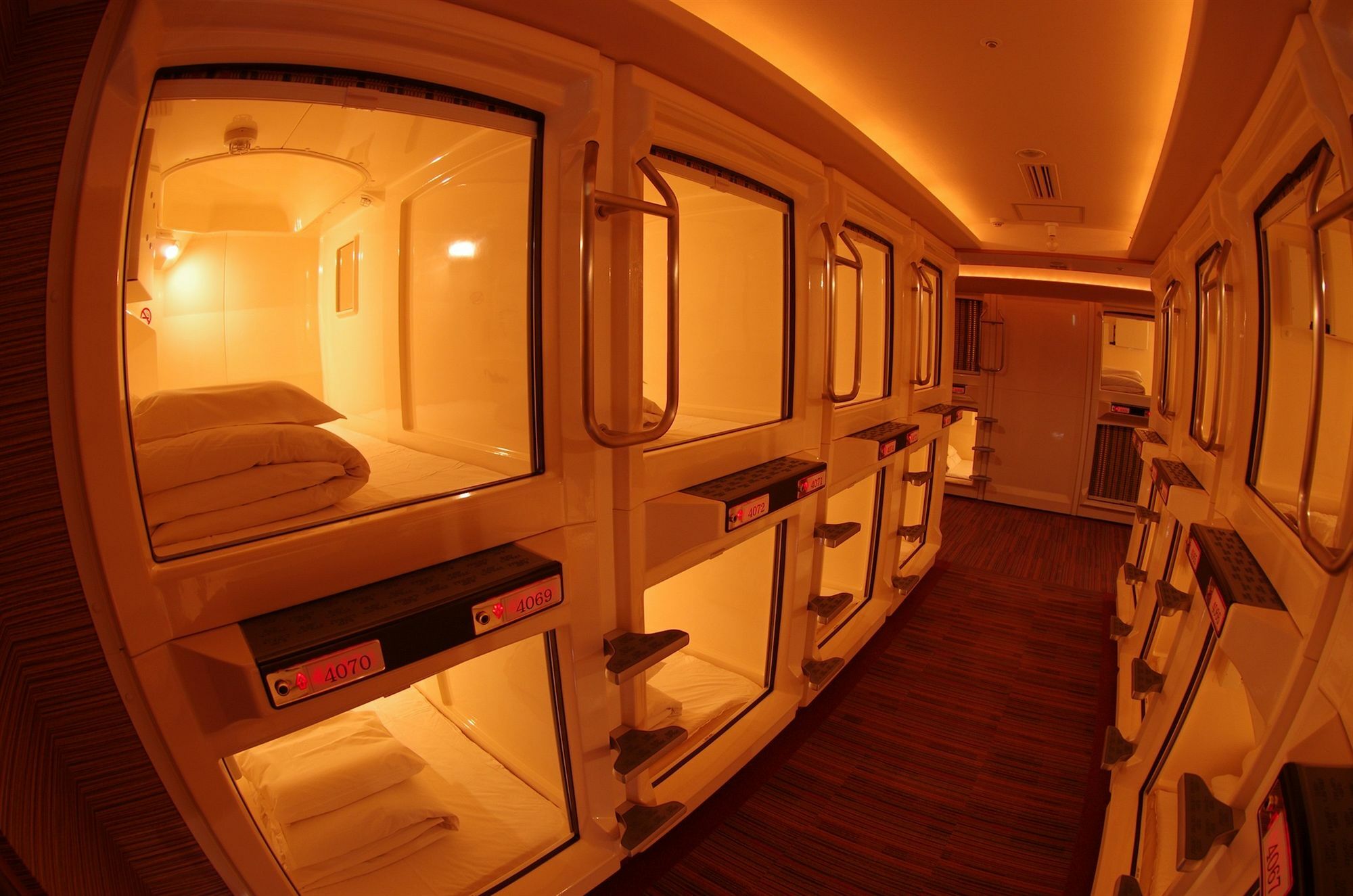 Capsule Inn Osaka - Caters To Men Екстериор снимка