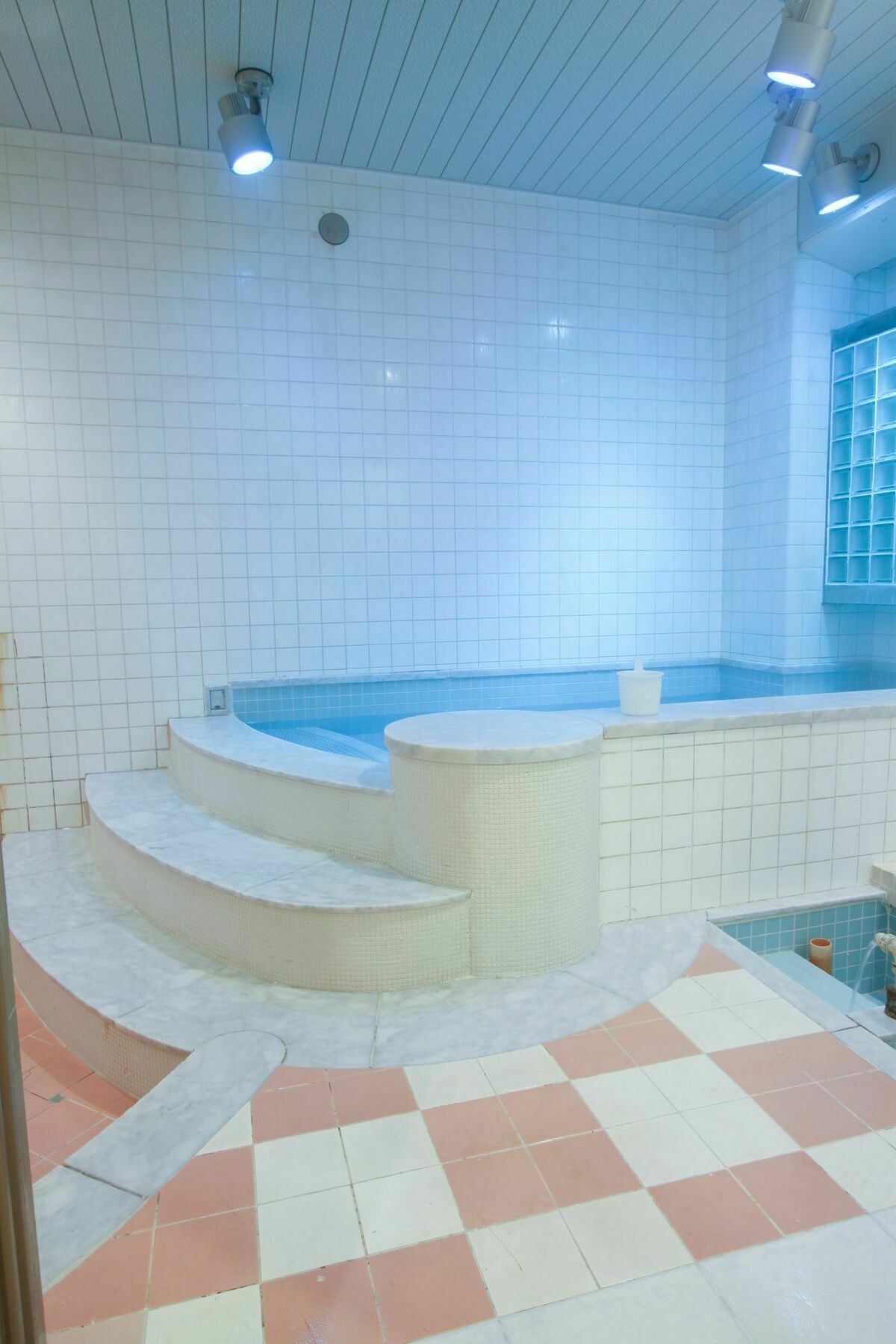 Capsule Inn Osaka - Caters To Men Екстериор снимка